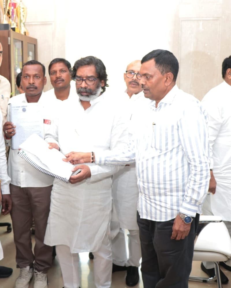 बेरमो अनुमंडल को जिला बनाने पर शीघ्र निर्णय लें : डॉ लंबोदर महतो