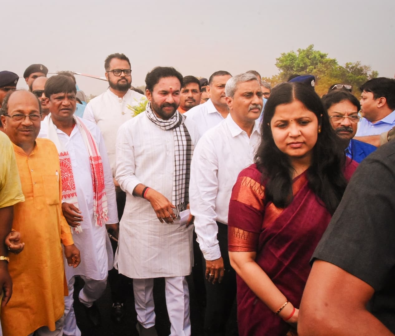 बांसजोड़ा के कार्यक्रम में धनबाद सांसद के खिलाफ हुई नारेबाजी, हंगामा, कोयला मंत्री ने कराया शांत