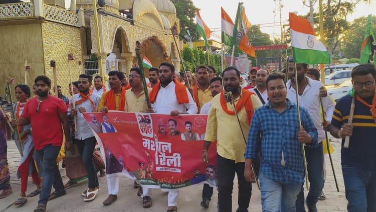 कारगिल दिवस पर शहीद परिवारों को किया सम्मानित