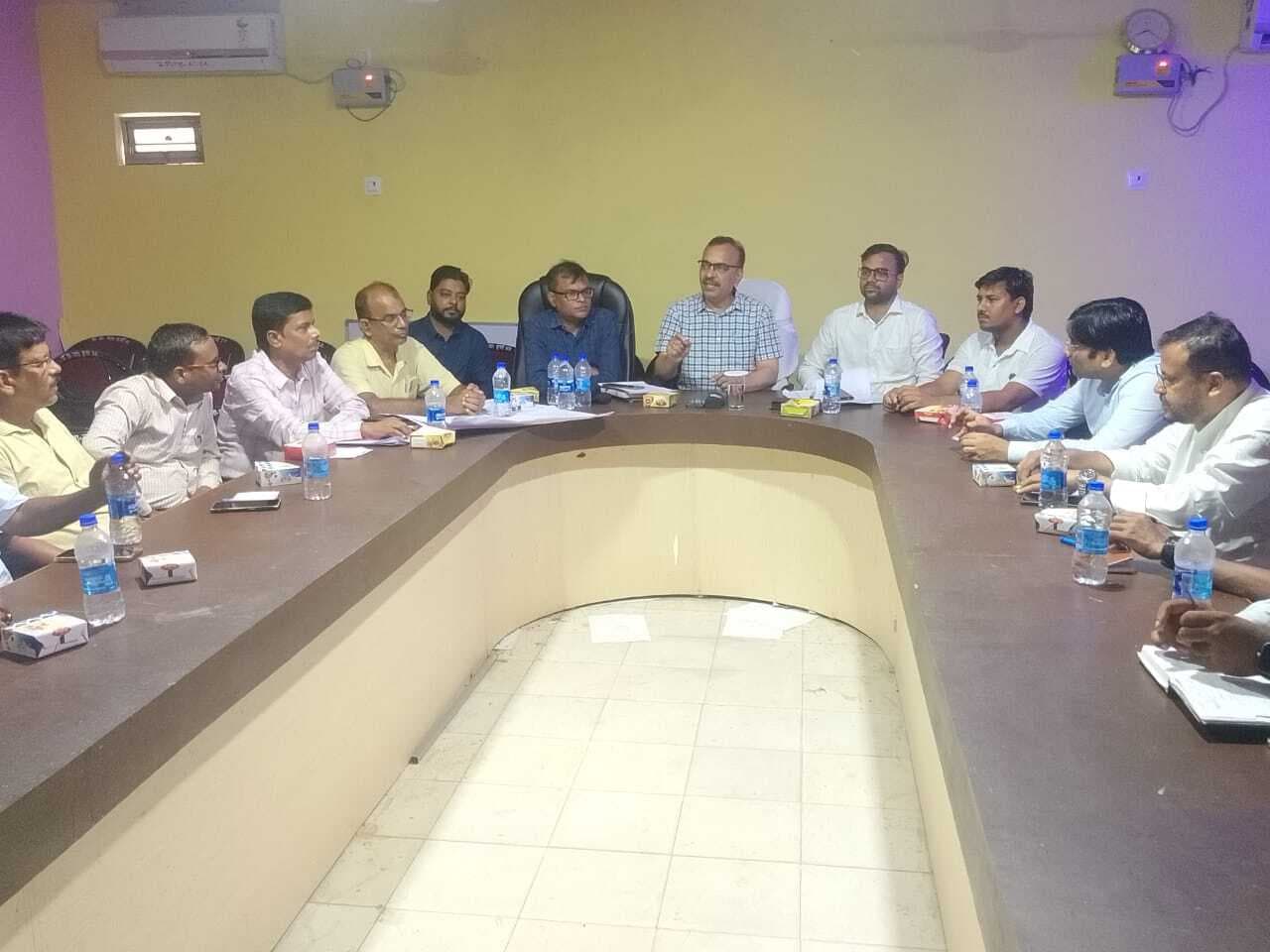 जिला बंदोबस्त पदाधिकारी ने जन प्रतिनिधियों के साथ की बैठक