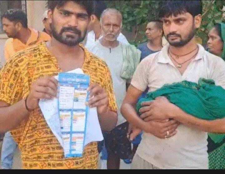 थाने ने दर्ज नहीं किया केस, तो मृत बच्ची लेकर सीएम आवास के पास पहुंचे दंपती