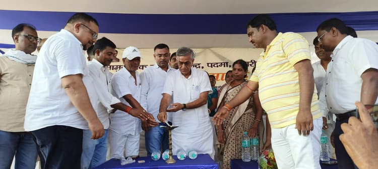 पांच करोड़ से बने 30 बेड का पदमा सीएचसी का उदघाटन