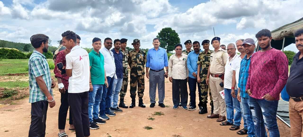 खेती के समय बंद हो फायरिंग, मुआवजा राशि बढ़ायी जायें : ग्रामीण