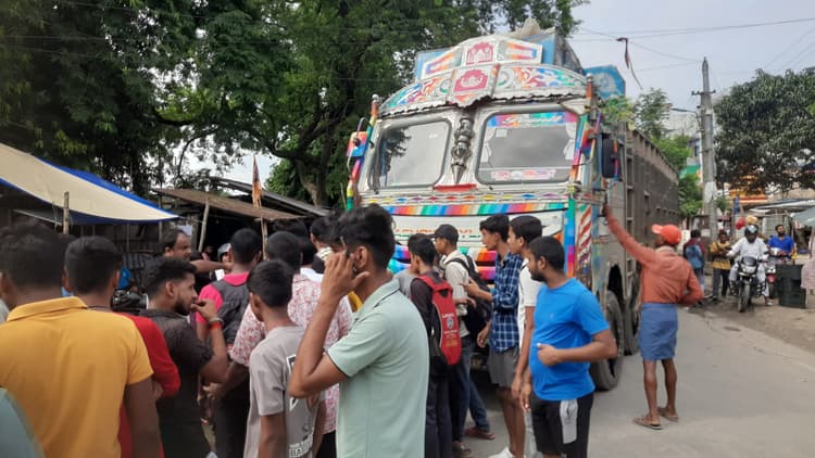 बिजली के सवाल पर पूर्णिया में उबाल, सड़क पर फूटा लोगों का गुस्सा