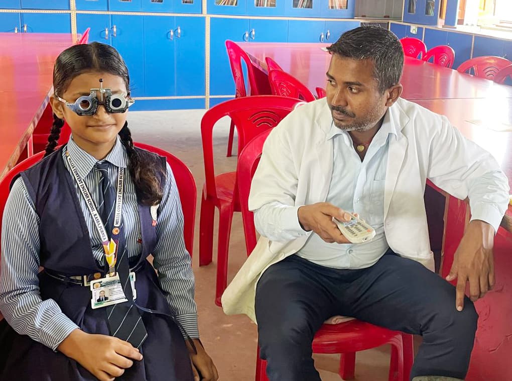 मिल्लिया कॉन्वेंट में नेत्र जांच शिविर का आयोजन