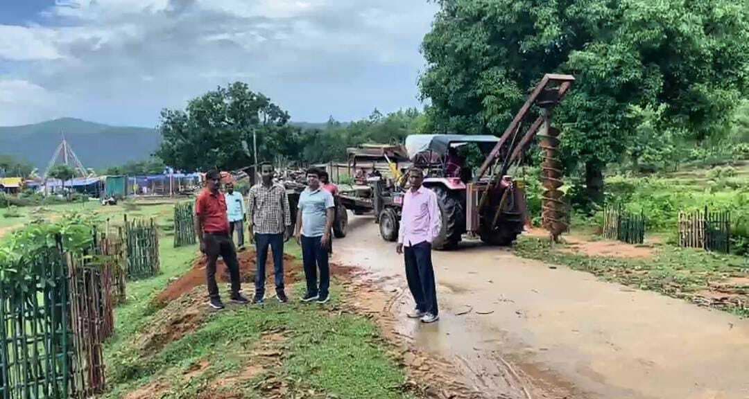 बुढ़वा महादेव मंदिर में विद्युतीकरण कार्य शुरू