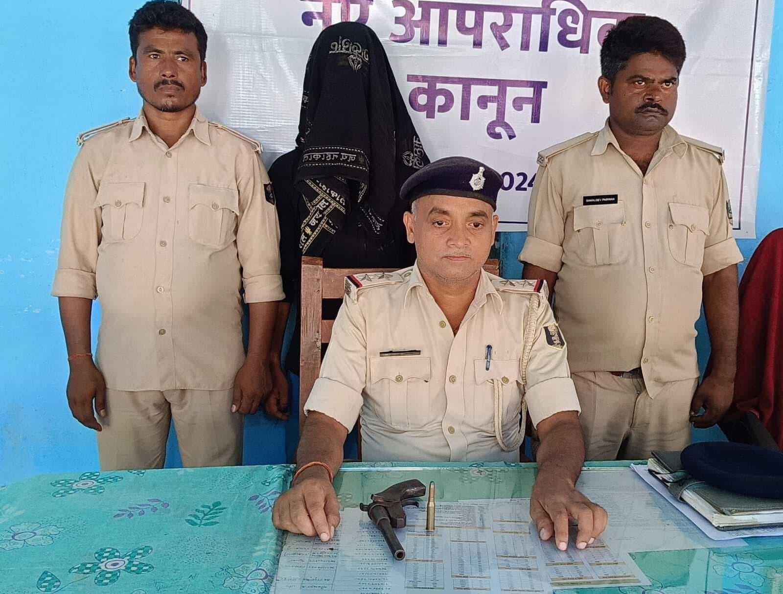 हथियार के साथ रिल्स बनाने के चक्कर में युवक गया जेल