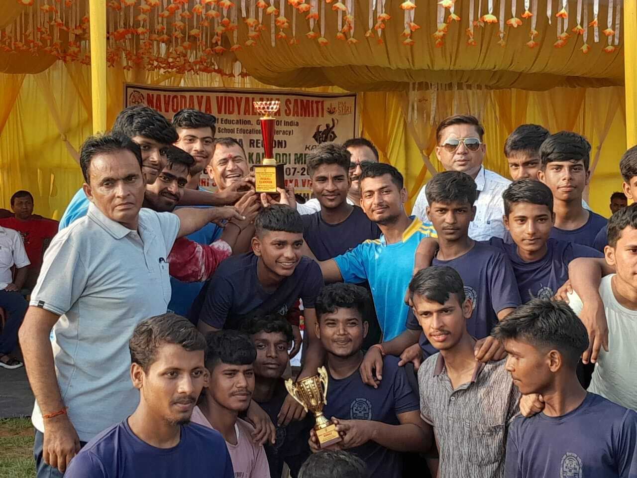 कब्बडी प्रतियोगिता में पटना और वर्द्धमान चैंपियन