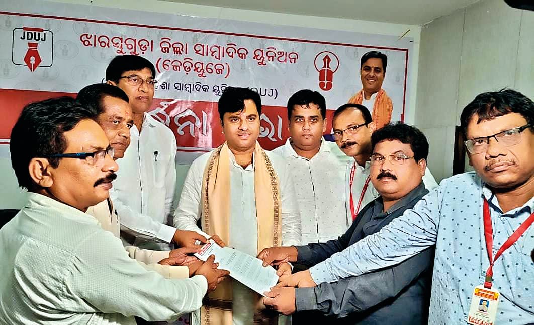 झारसुगुड़ा में कहीं भी बिना अनुमति के नहीं फेंकी जायेगी फ्लाय ऐस: विधायक