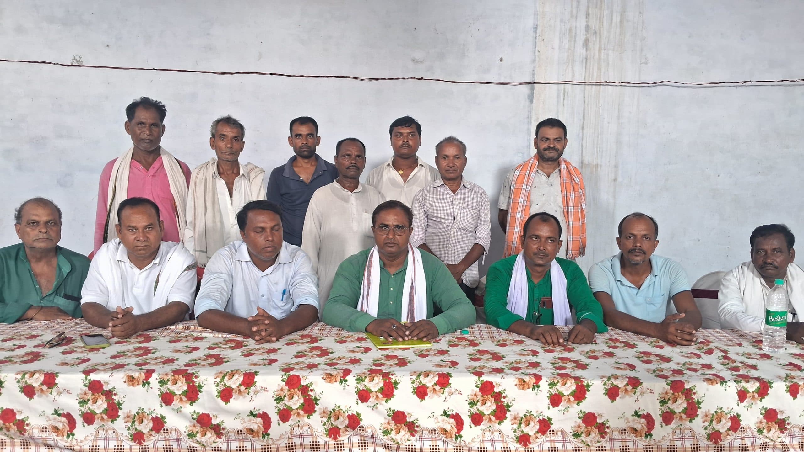 सरायरंजन के दर्जनों राजद कार्यकर्ताओं ने सौंपा त्याग पत्र