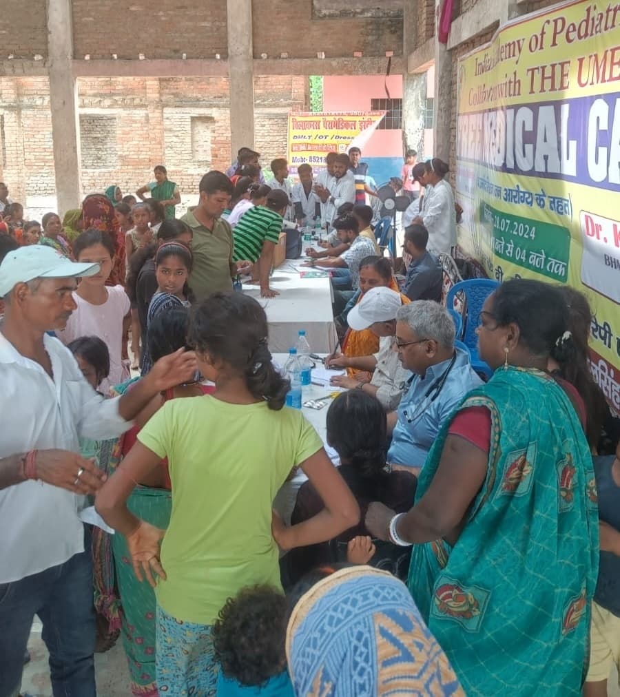 शिविर लगाकर लोगों की जांच कर दिया गया परामर्श