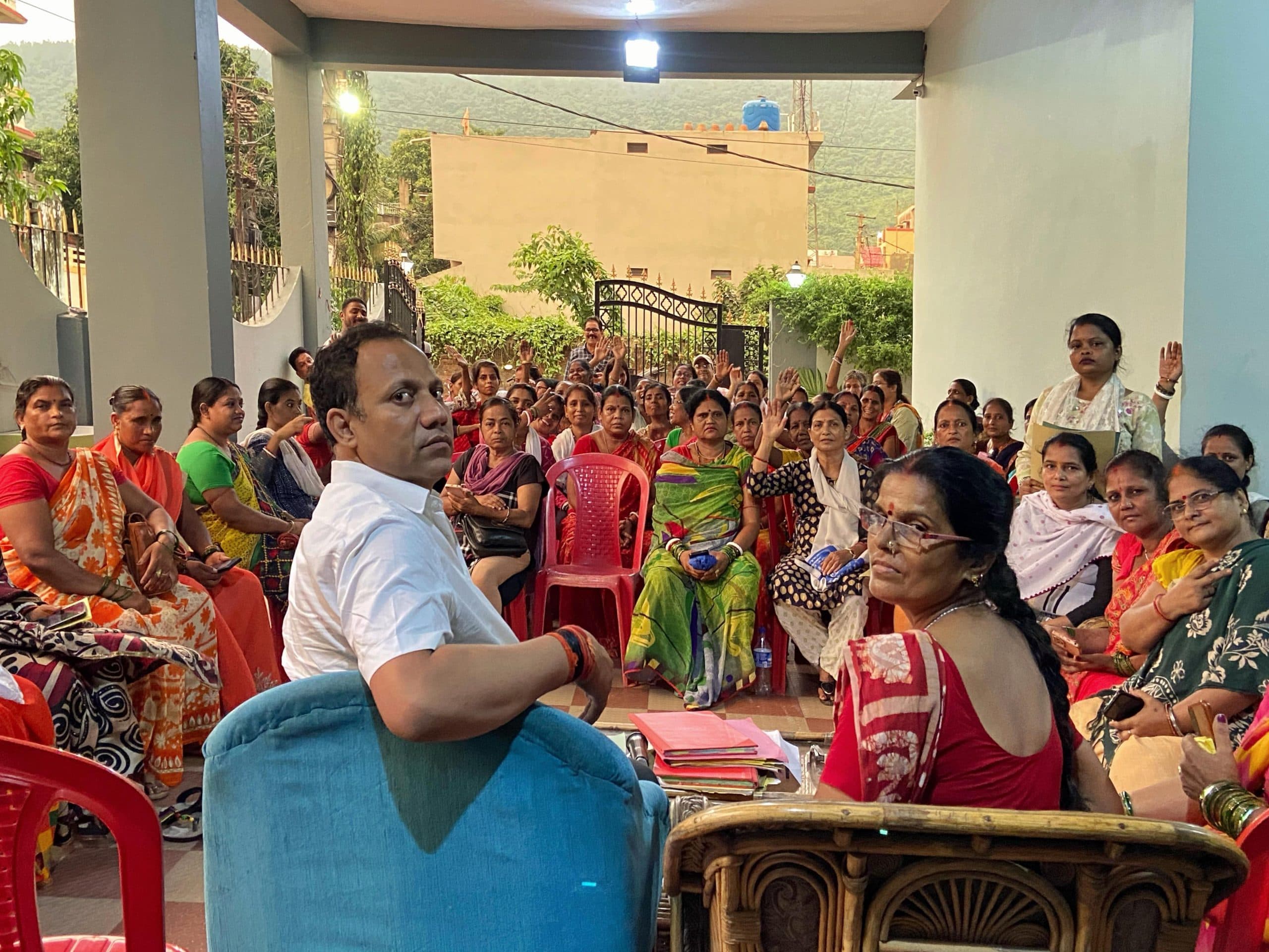 सीनियर सिटीजन को रेलवे किराया में मिले 50 प्रतिशत छूट : शंभू चौधरी