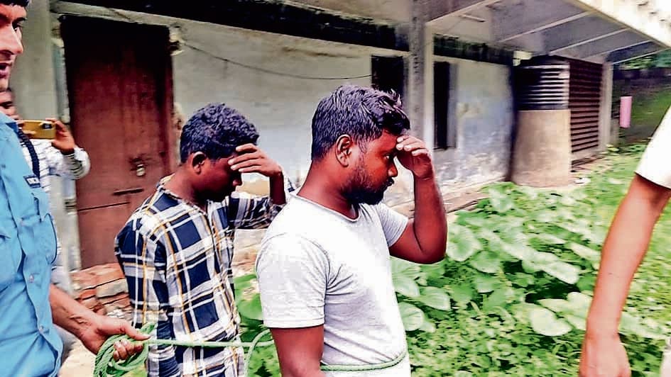 आठ टन अवैध कोयले के साथ दो तस्कर गिरफ्तार