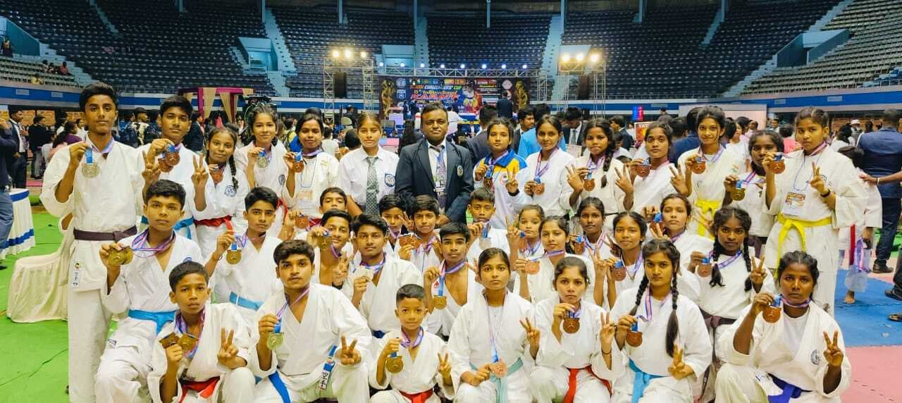 शाबाश. हजारीबाग के कराटेकारों ने जीते 42 मेडल