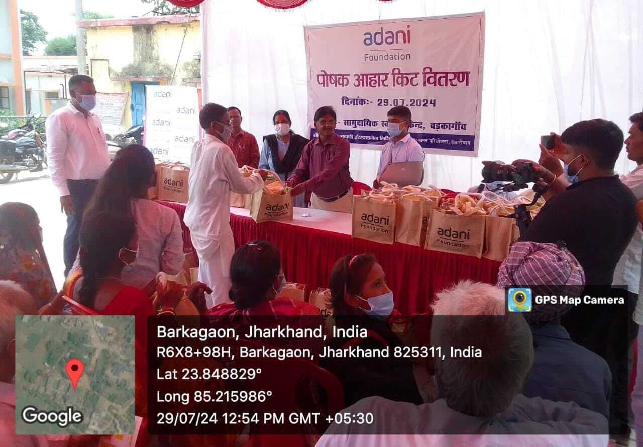 अदाणी फाउंडेशन ने टीबी के 80 मरीजों में बांटे पोषण किट