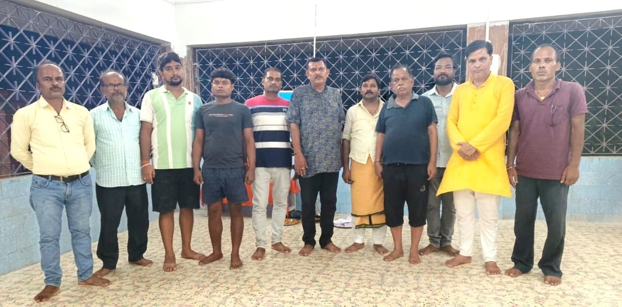 राष्ट्रीय स्वयंसेवक संघ ने किया गुरु दक्षिणा कार्यक्रम