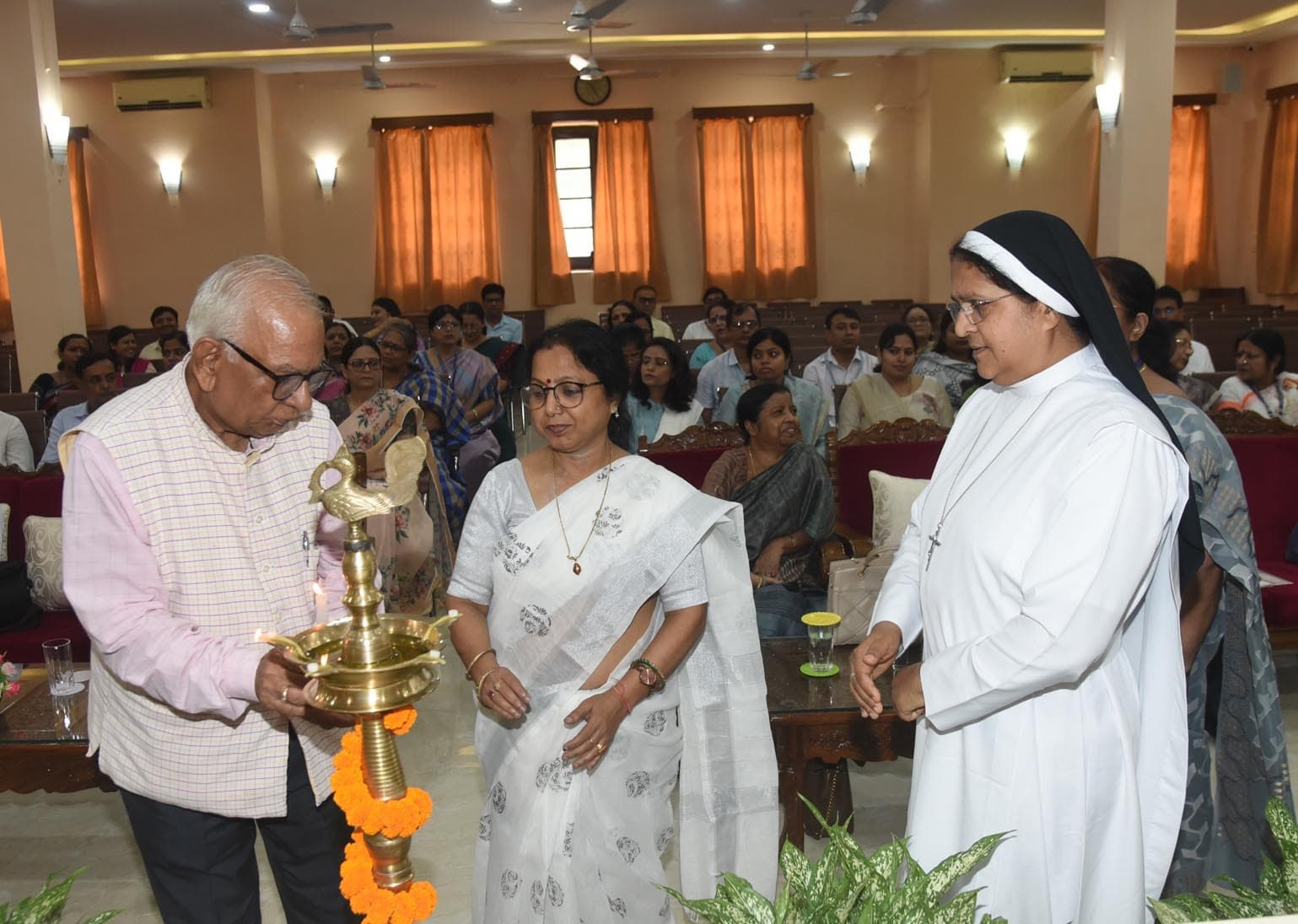 कैंपस : नैक मान्यता को लेकर दो दिवसीय कार्यशाला की हुई शुरुआत