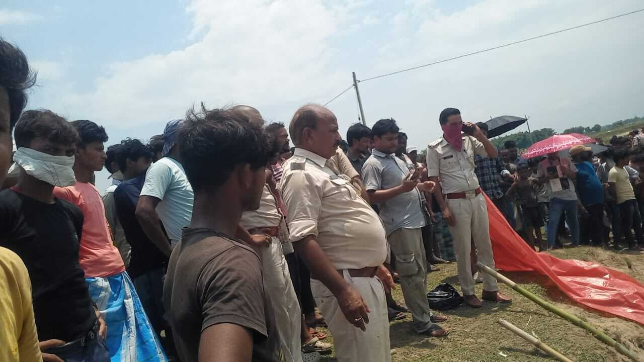 बनबरिया गोरूमारा नदी किनारे मिला अज्ञात शव