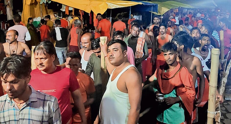 80 हजार भक्तों ने गुप्ताधाम में किया जलाभिषेक