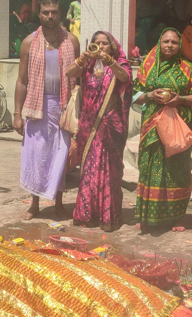 सुपौली स्थान में जलाभिषेक को उमड़े श्रद्धालु