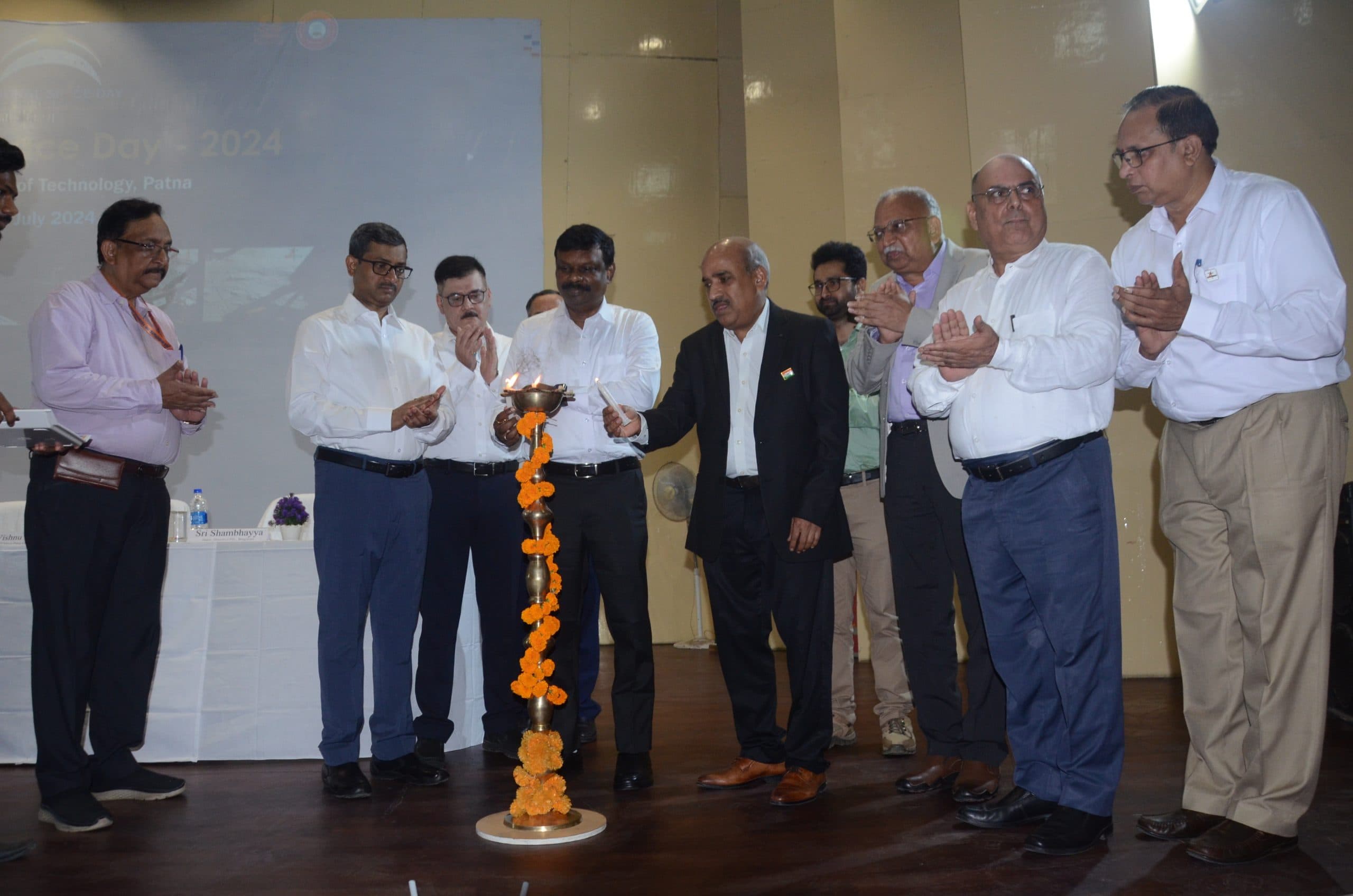 एस्ट्रोनॉमी और स्पेस साइंस में बनाएं कैरियर