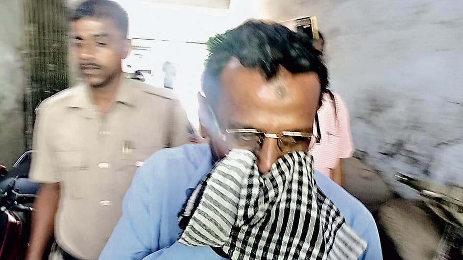 साली से दुष्कर्म व धोखाधड़ी के आरोप में माकपा नेता किया गया गिरफ्तार