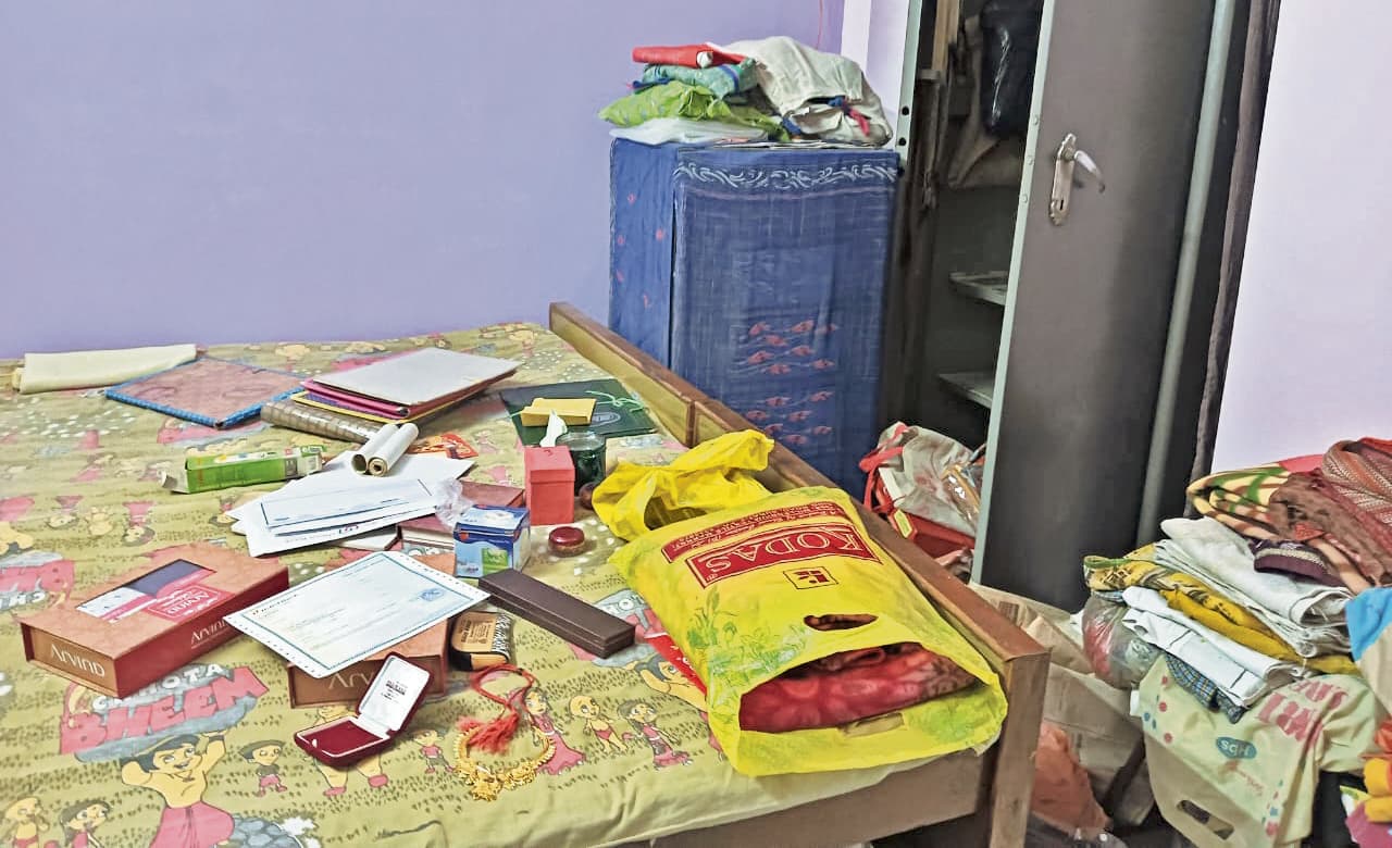 Patna : दिन में ही फ्लैट का ताला काट कर पांच लाख के गहने व छह लाख कैश की चोरी