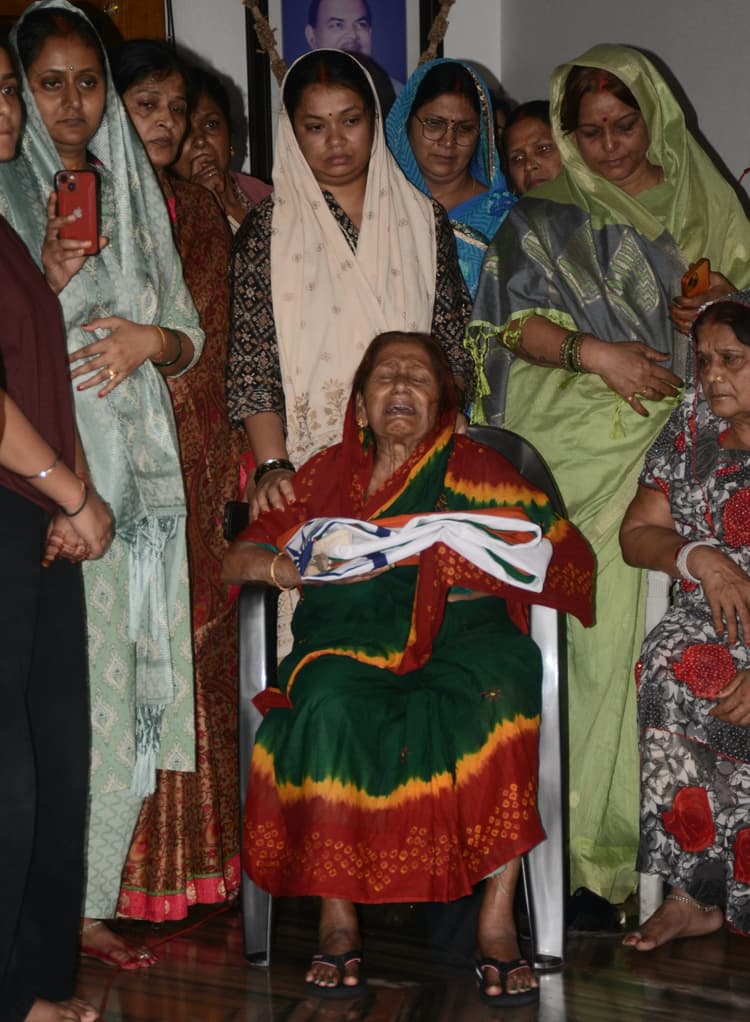 बच्चा सिंह ने हमेशा राजनीतिक मानदंडों का ख्याल रखा : इंदर सिंह नामधारी