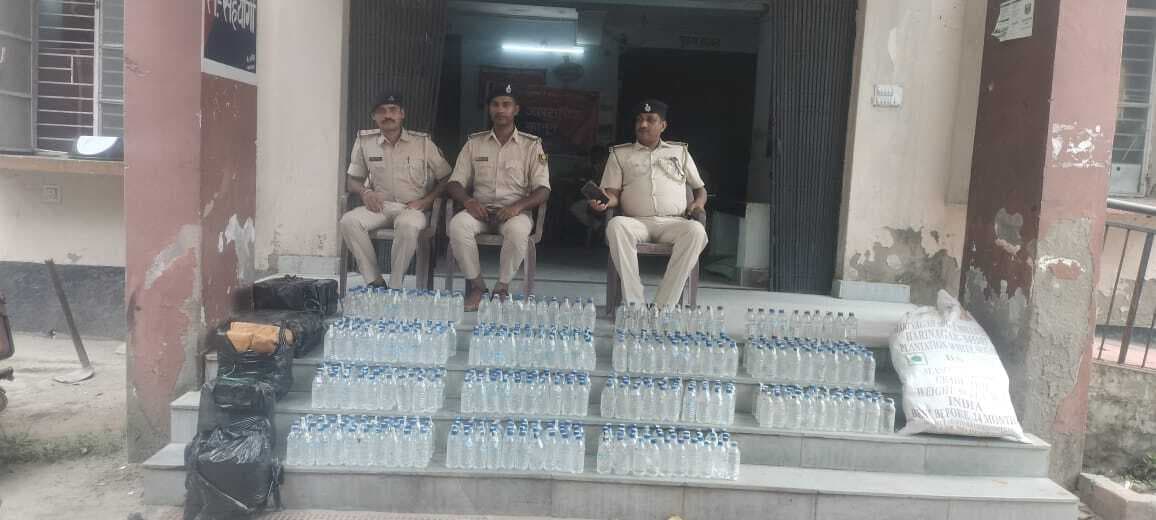 बलुआ व निर्मली पंचायत से शराब की खेप बरामद, एक तस्कर गिरफ्तार, तीन बाइक जब्त