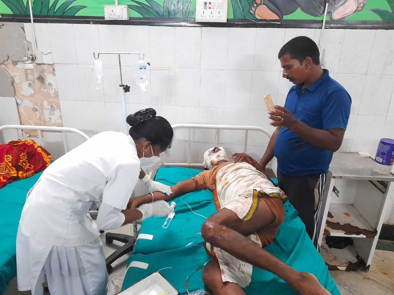 ऑटो के धक्के से बाइक सवार घायल, भर्ती