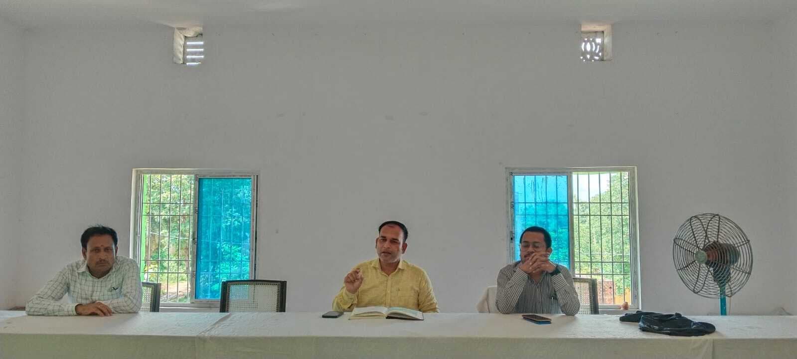 आयुष्मान कार्ड बनाने में कोताही बर्दाश्त नहीं- बीडीओ