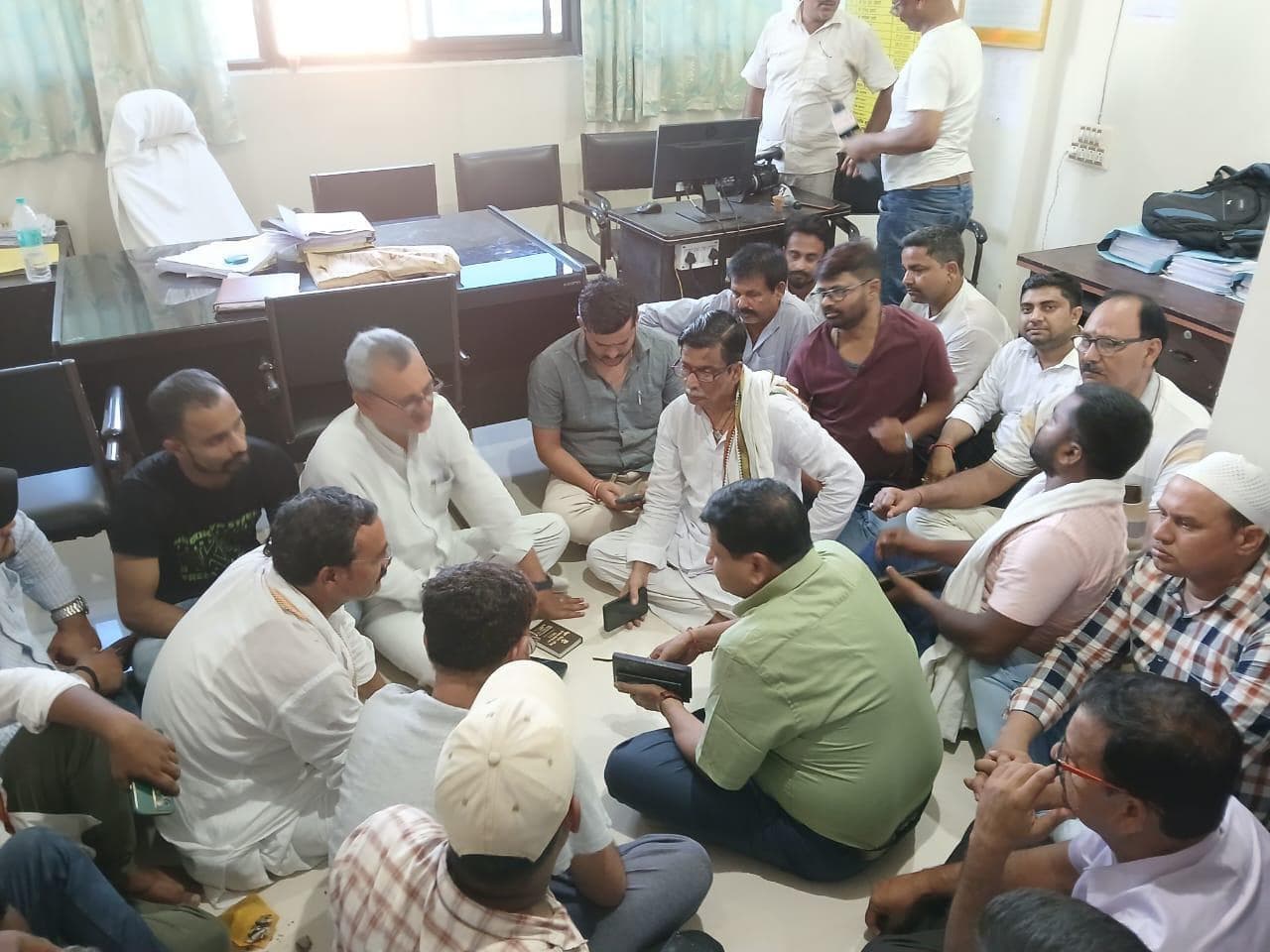 पूर्व से समय लेकर मिलने पहुंचे विधायक, नहीं मिले पीएचइडी के कार्यपालक अभियंता