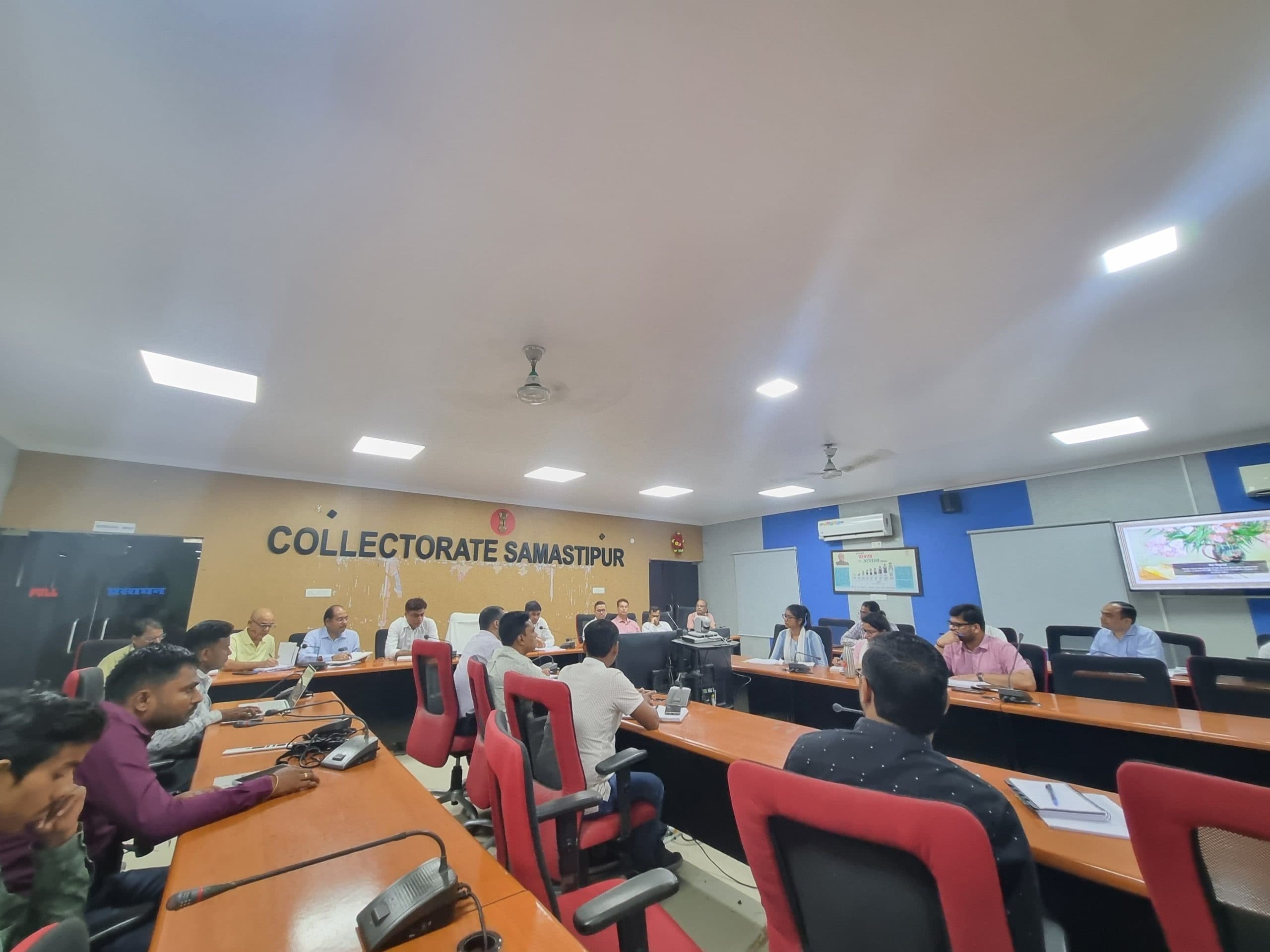 जिले में धान का आच्छादन 50 प्रतिशत से कम, प्रगति से डीएम नाराज