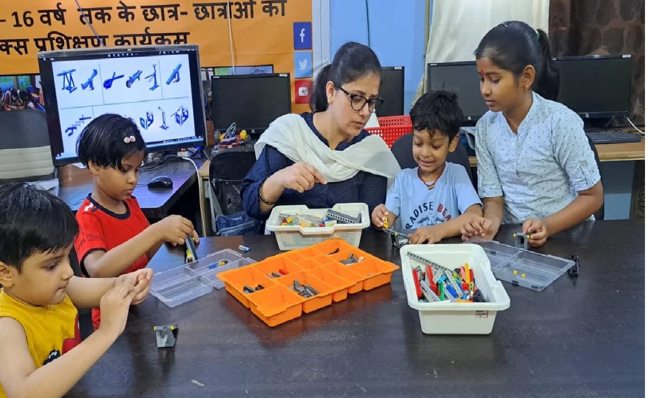 Guru Purnima: पटना की शिक्षिकाओं की कहानी, जिन्होंने अलग-अलग विद्या में अपने शिष्यों को किया पारंगत