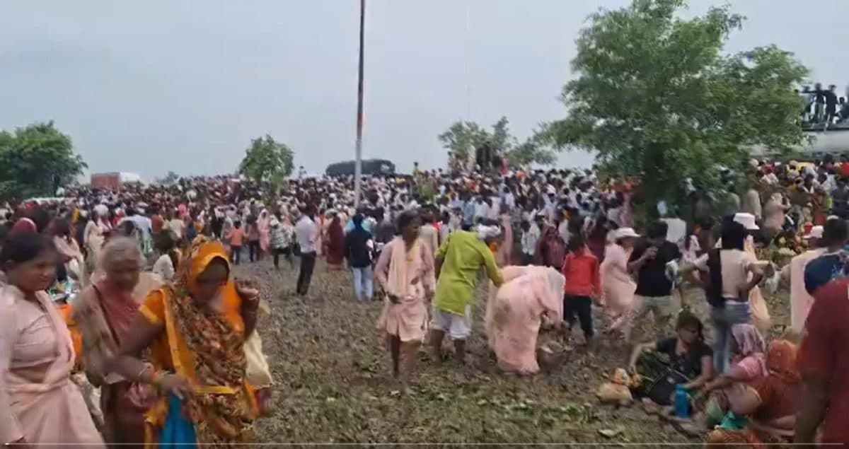Hathras Stampede: हाथरस के हादसे के बीच बाबा नारायण हरि का पुराना वीडियो वायरल