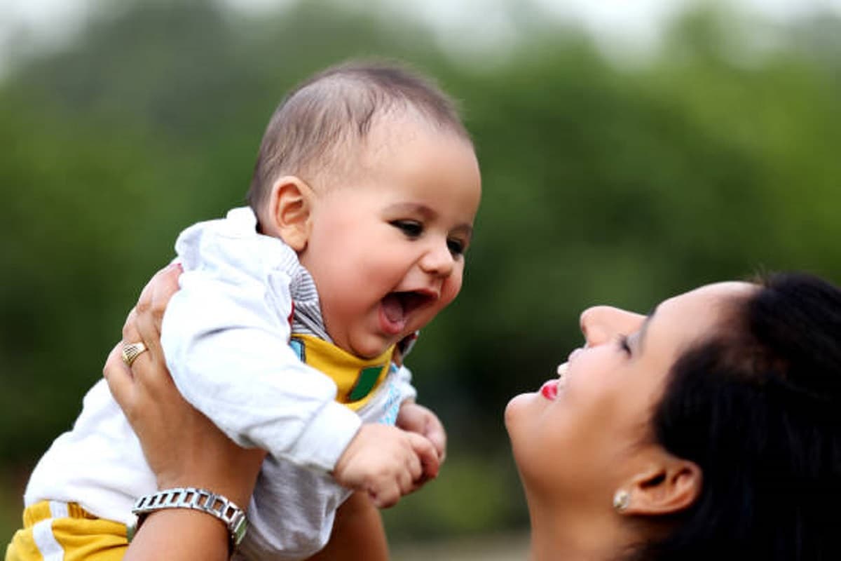 Baby Names: अगर बारिश के मौसम में हुआ है बच्चे का जन्म, तो खूब जचेगा ये नाम