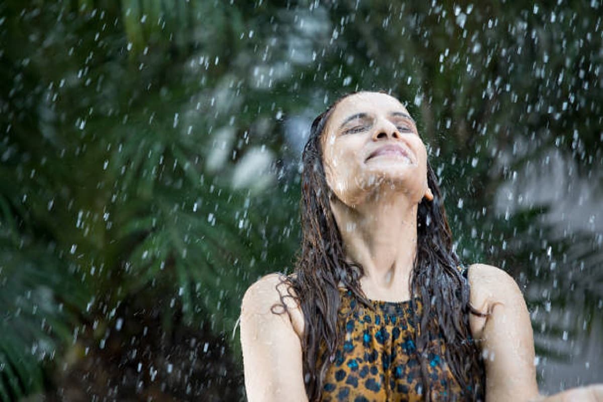 Monsoon Hair Care: बारिश के मौसम में बालों में होने वाली खुजली से छुटकारा पाने के घरेलू उपाय