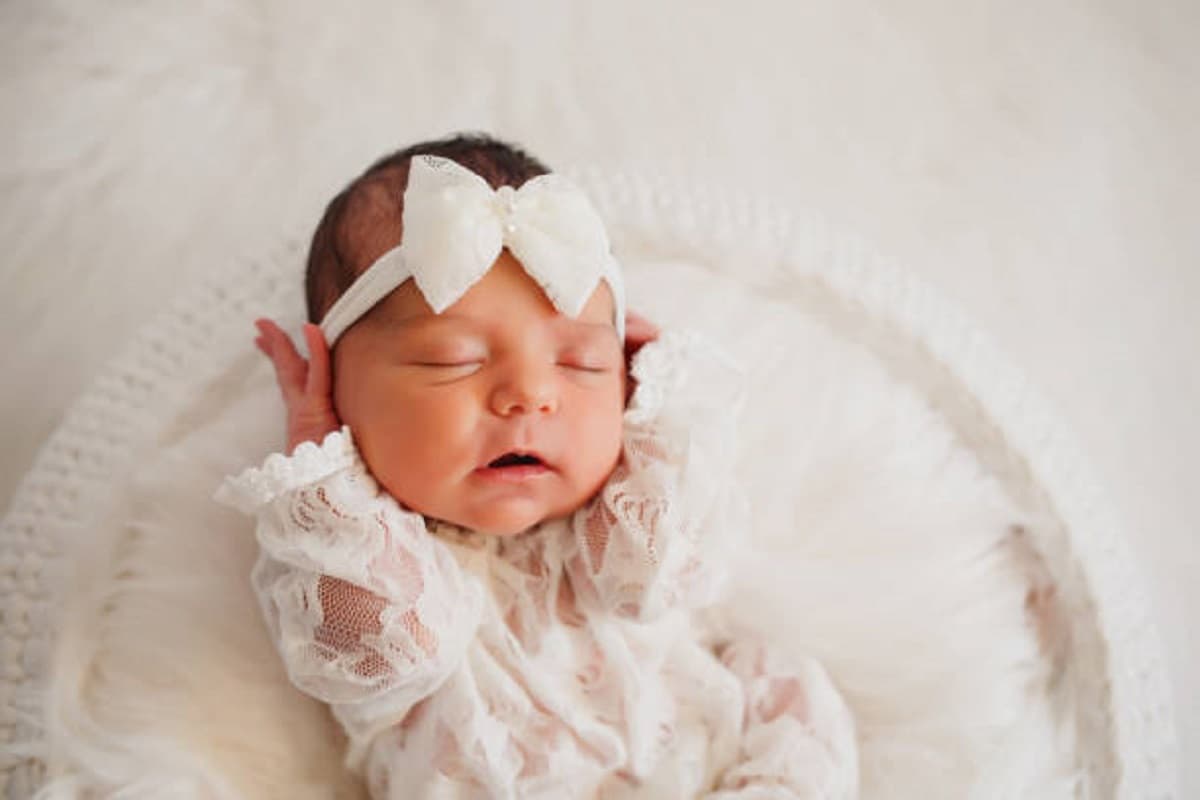 Baby Girl Names: अपनी बेटी का रखें नदियों से प्रभावित ये नाम