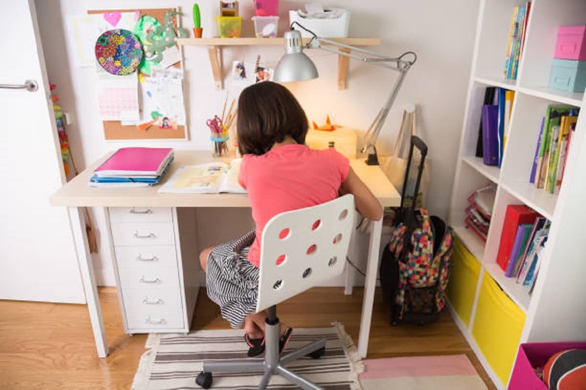 Vastu Tips for Study Room: वास्तु शास्त्र के अनुसार ऐसा होना चाहिए आपका स्टडी रूम