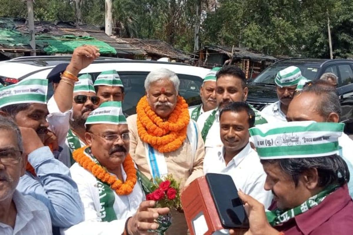 Jharkhand Politics: सांसद खीरू महतो राज्यसभा में जदयू के सचेतक नियुक्त किए गए, जदयू के नेताओं ने दी बधाई