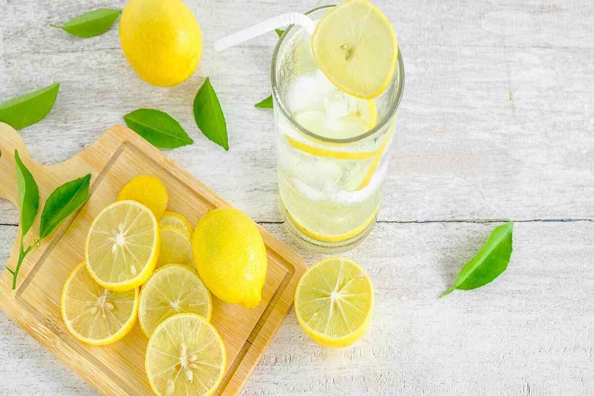 Lemon Water Benefits: सुबह नींबू पानी पीने के 5 फायदे.