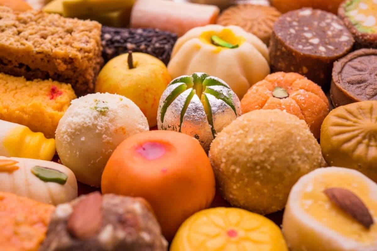 Loss Of Eating Sugar At Night : क्या रात में मीठा खाने की आदत पड़ सकती है भारी?