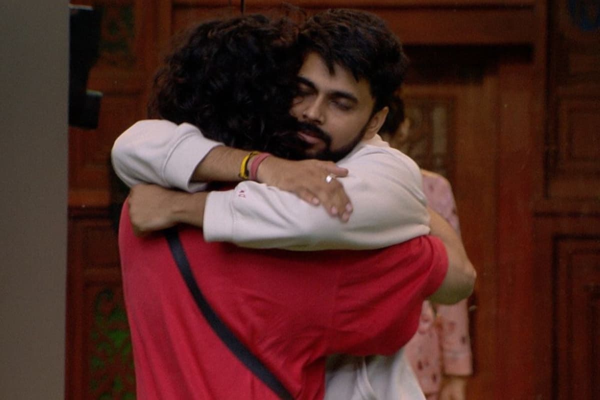 Bigg Boss OTT 3: क्या लव कटारिया हो जाएंगे घर से बेघर, घरवालों ने दिए इतने वोट्स Bigg Boss OTT 3: क्या लव कटारिया हो जाएंगे घर से बेघर, घरवालों ने दिए इतने वोट्स