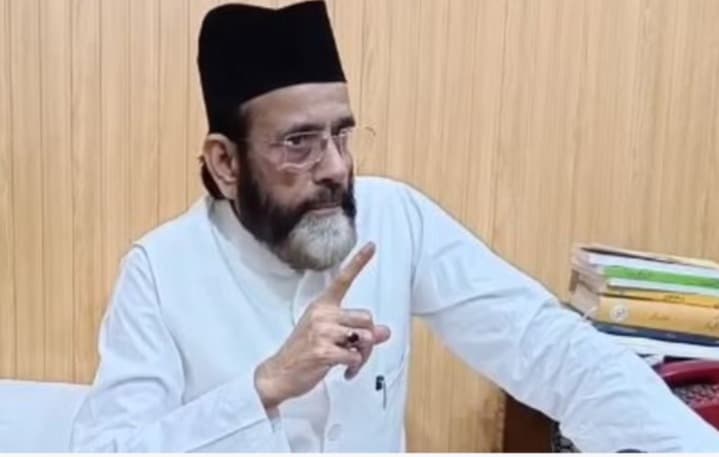 Bareilly News: 23 हिंदू युवाओं का कराएंगे धर्म परिवर्तन और सामूहिक निकाह, बरेली के मौलाना तौकीर ने प्रशासन से मांगी अनुमति