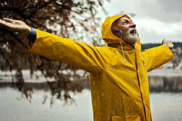 Monsoon Raincoat Collection: रेनकोट कलेक्शन, अपनी पसंद के हिसाब से खरीदें बरसाती