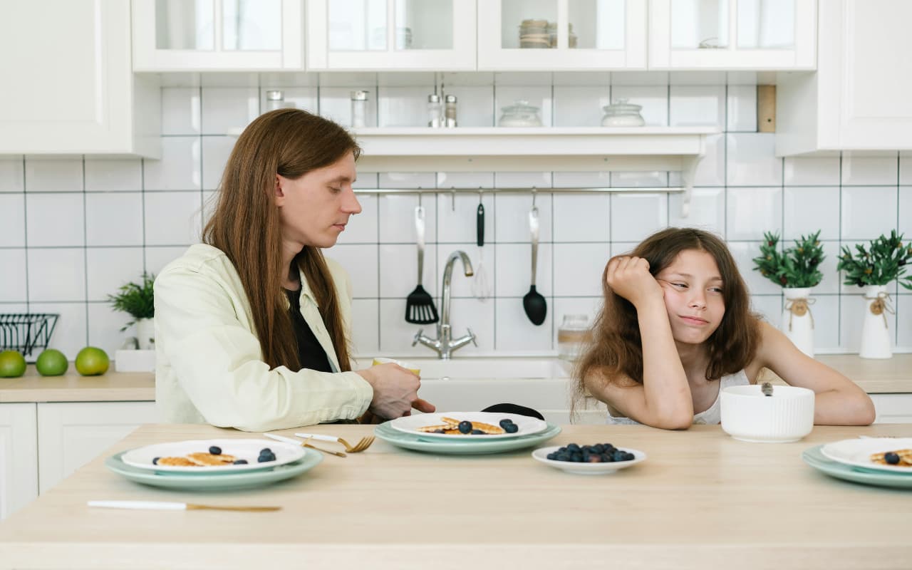 Parenting Tips: आपकी ये गलतियां आपके बच्चों को झूठ कहने पर करती है मजबूर, आप भी जानें