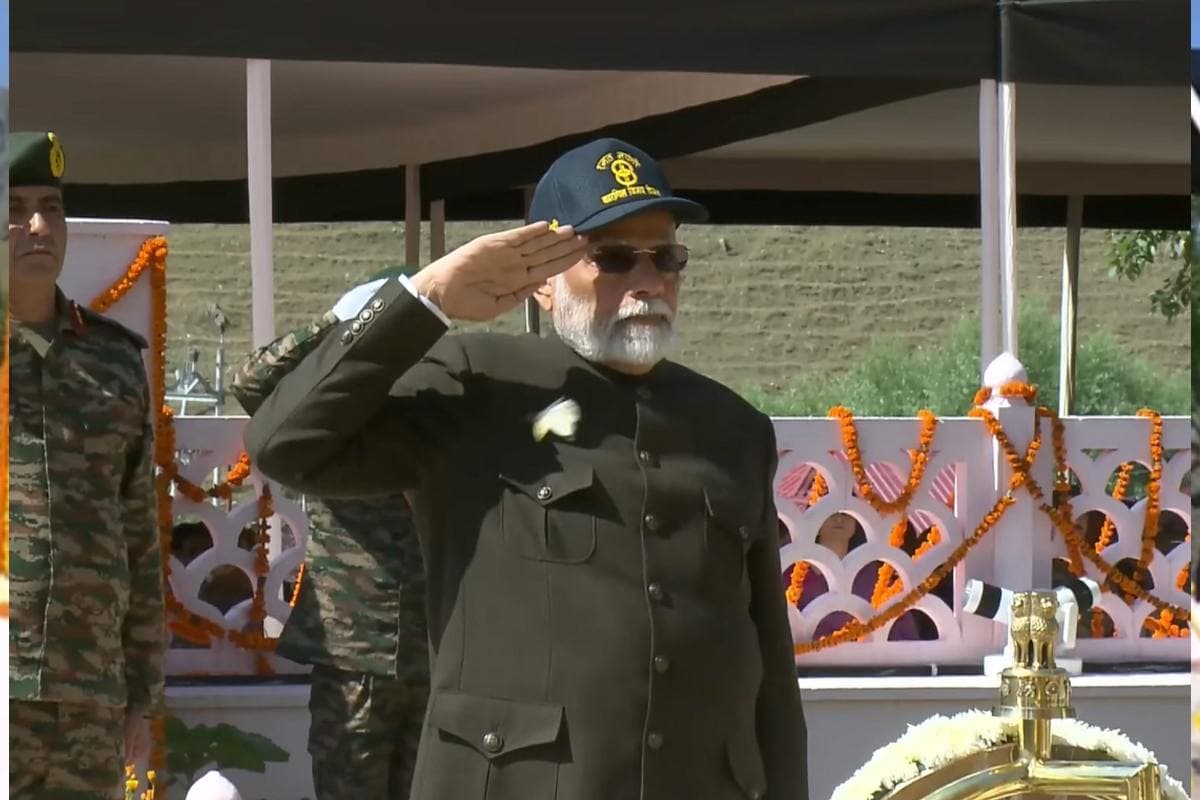 Kargil Vijay Diwas : ‘आतंक के आका सुन लें, वे हमेशा हारेंगे’, पीएम मोदी ने कारगिल में कहा