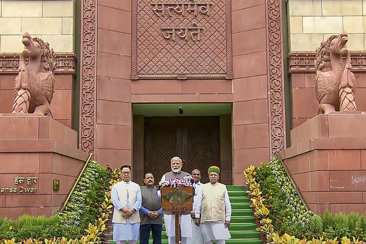 'प्रधानमंत्री ने 10 साल तक देश का गला घोंटा', पीएम मोदी पर कांग्रेस का पलटवार