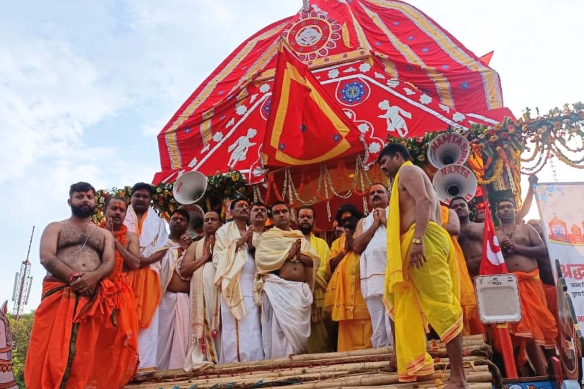 Rath Yatra: रांची में भव्य रथ यात्रा में उमड़ा जनसैलाब, सीएम हेमंत सोरेन ने खींचा भगवान जगन्नाथ का रथ