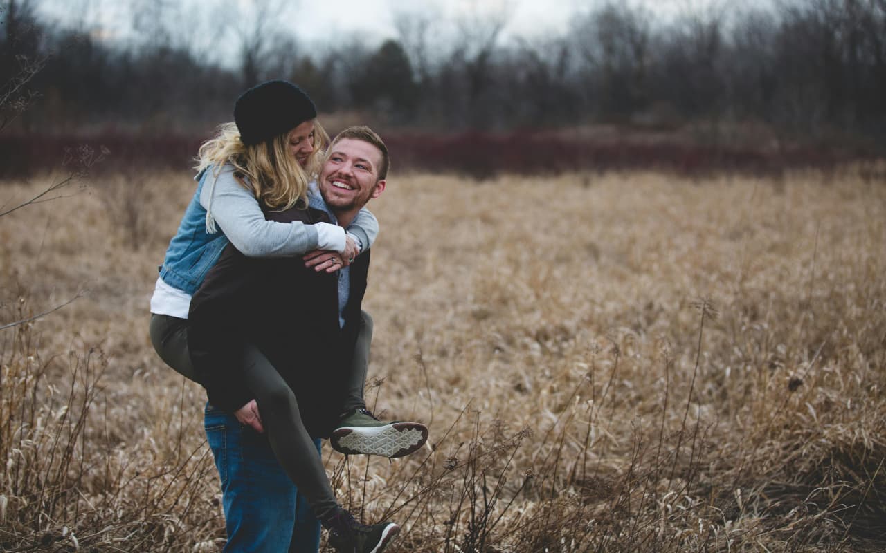 Relationship Tips: हैप्पी कपल्स में होती हैं ये आदतें, आप भी जानें